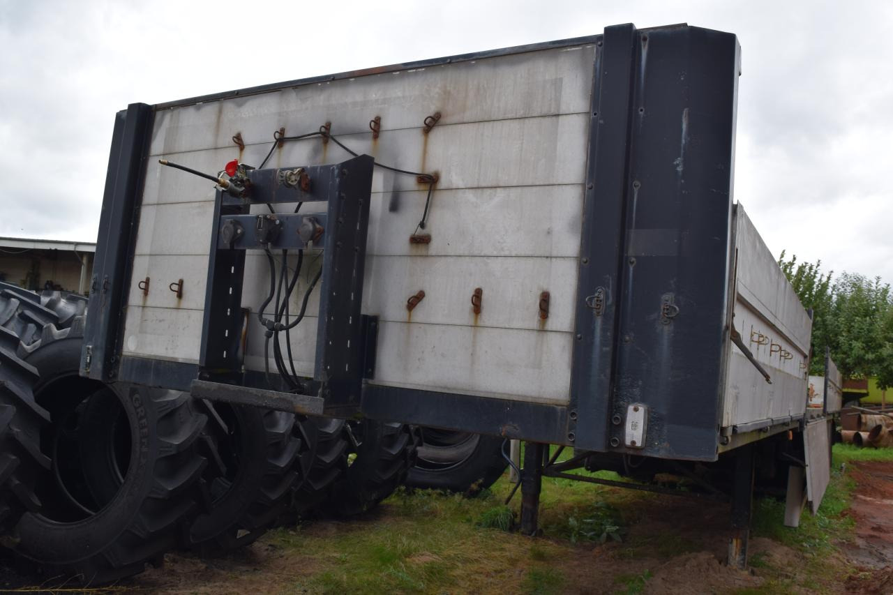 Wielton PTS 34.100 - Kapellsläp: bild 2 Wielton PTS 34.100 - Kapellsläp: bild 2