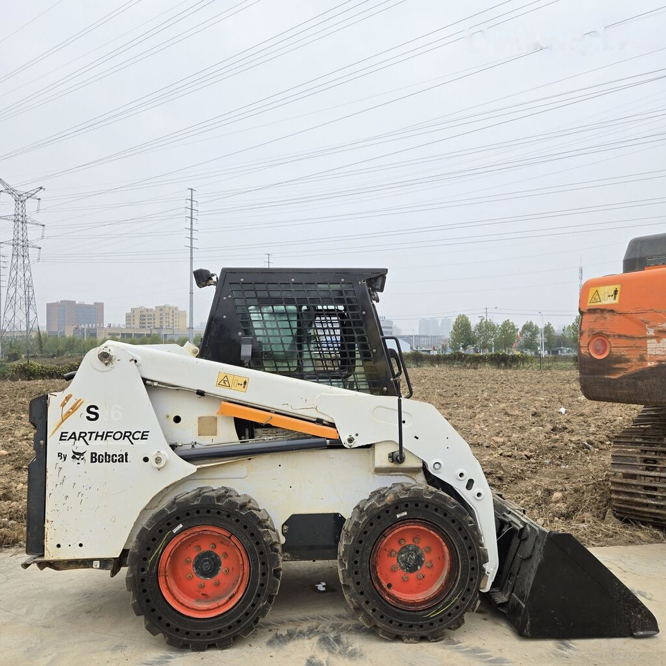 Bobcat S16 - Kompaktlastare/ Slirstyrda lastare: bild 2 Bobcat S16 - Kompaktlastare/ Slirstyrda lastare: bild 2