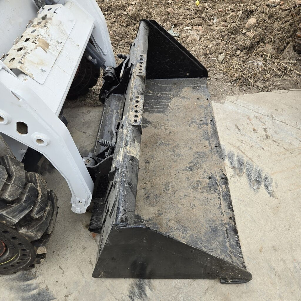 Bobcat S16 - Kompaktlastare/ Slirstyrda lastare: bild 1 Bobcat S16 - Kompaktlastare/ Slirstyrda lastare: bild 1