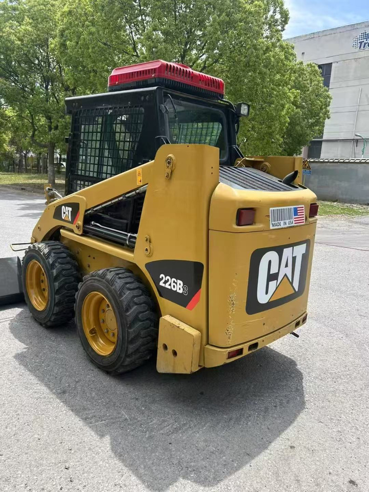 CAT 226B3 - Kompaktlastare/ Slirstyrda lastare: bild 5 CAT 226B3 - Kompaktlastare/ Slirstyrda lastare: bild 5