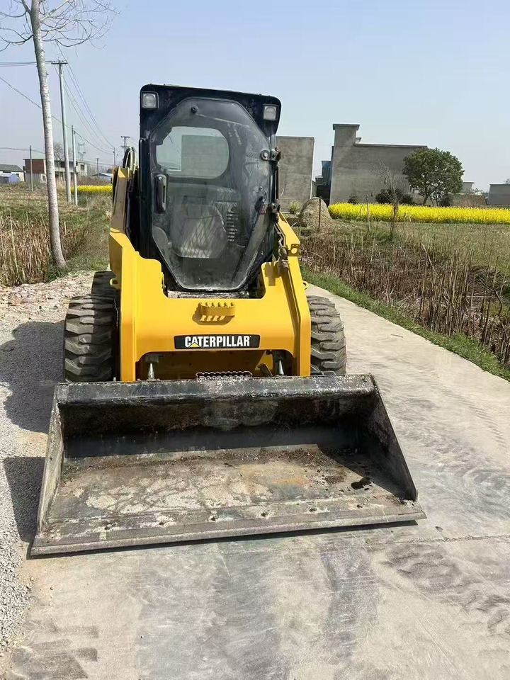 CATERPILLAR 246C - Kompaktlastare/ Slirstyrda lastare: bild 2 CATERPILLAR 246C - Kompaktlastare/ Slirstyrda lastare: bild 2