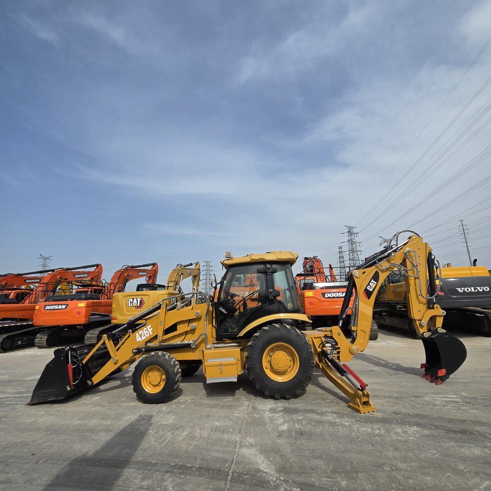 CATERPILLAR 426F - Grävlastare: bild 1 CATERPILLAR 426F - Grävlastare: bild 1