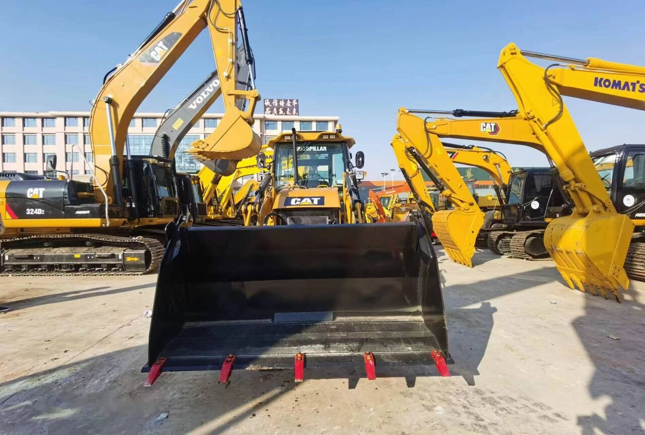 Caterpillar 420F - Grävlastare: bild 1 Caterpillar 420F - Grävlastare: bild 1