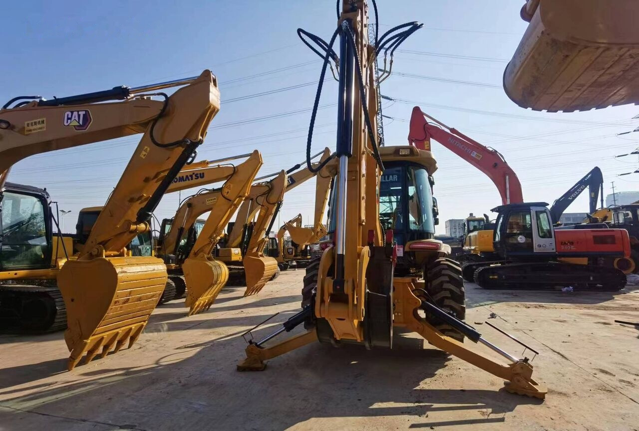 Caterpillar 420F - Grävlastare: bild 2 Caterpillar 420F - Grävlastare: bild 2