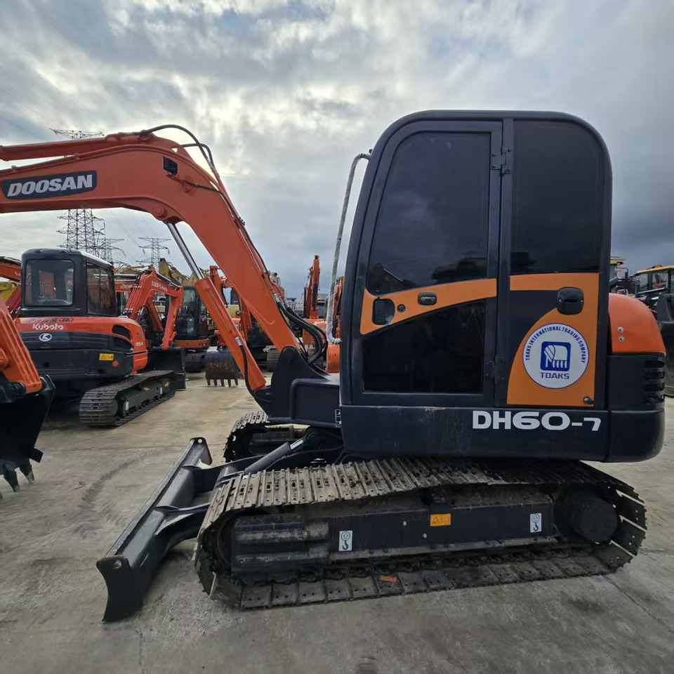 DOOSAN DH60-7 - Minigrävmaskin: bild 5 DOOSAN DH60-7 - Minigrävmaskin: bild 5