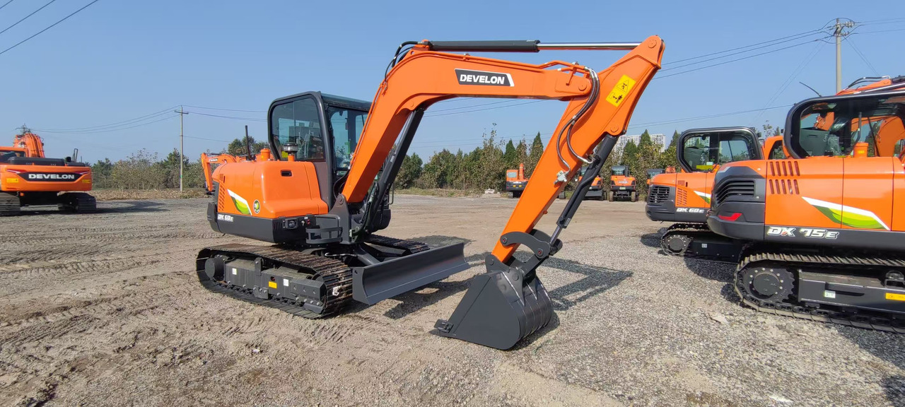 DOOSAN DX60E - Minigrävmaskin: bild 1 DOOSAN DX60E - Minigrävmaskin: bild 1