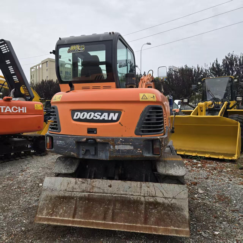 DOOSAN DX60W - Grävmaskin på däck: bild 4 DOOSAN DX60W - Grävmaskin på däck: bild 4