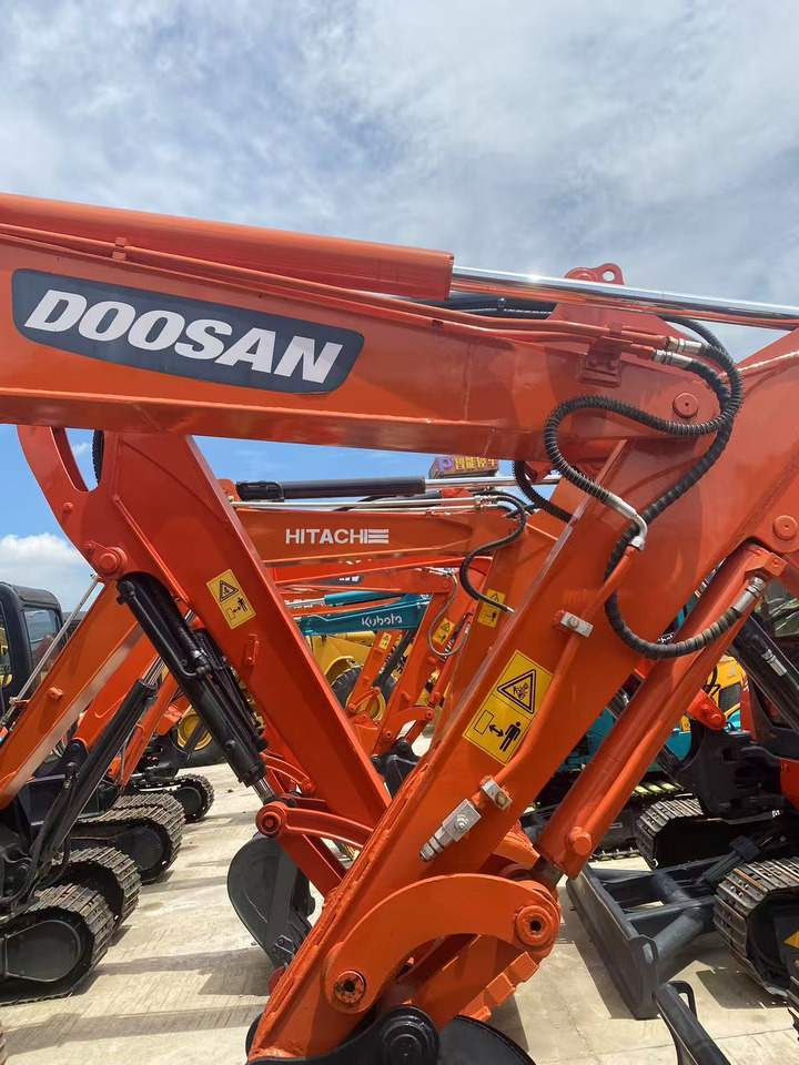 Doosan DH55 - Minigrävmaskin: bild 3 Doosan DH55 - Minigrävmaskin: bild 3