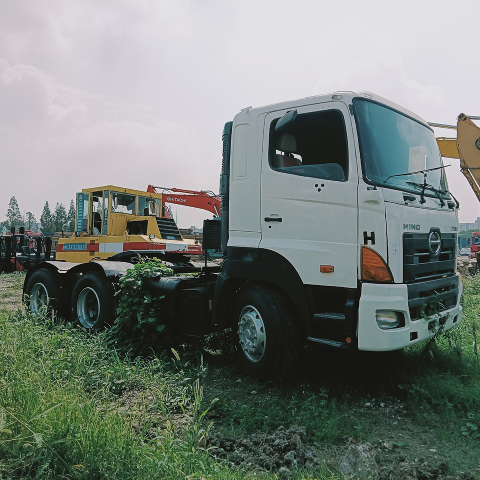 HINO 700 - Dragbil: bild 4 HINO 700 - Dragbil: bild 4