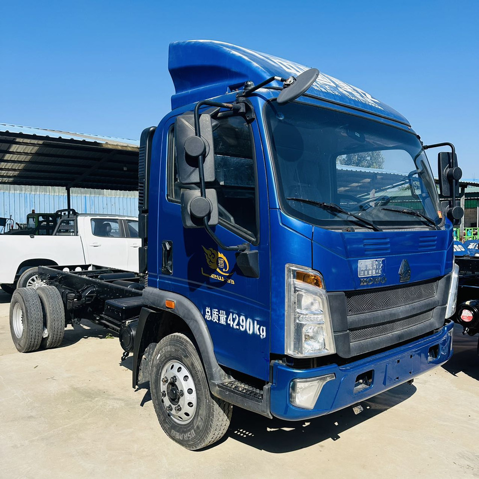 SINOTRUK HOWO - Dragbil: bild 1 SINOTRUK HOWO - Dragbil: bild 1