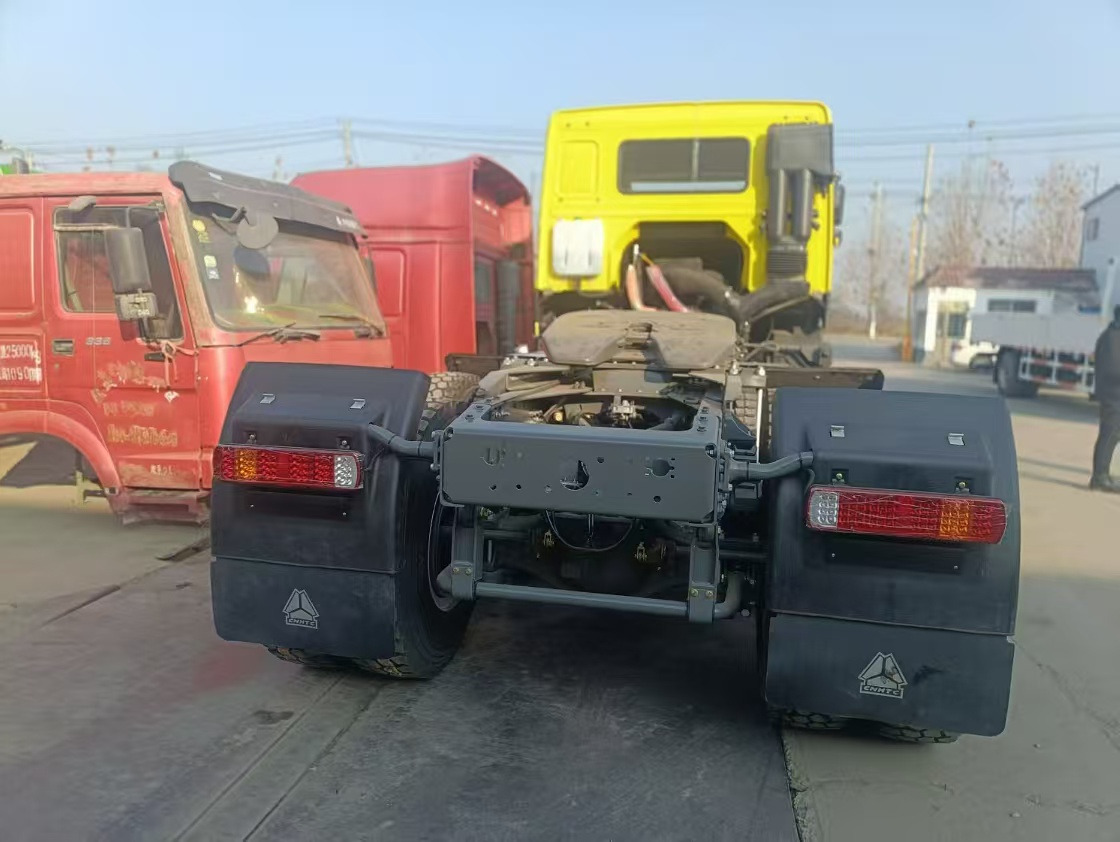 SINOTRUK HOWO - Dragbil: bild 3 SINOTRUK HOWO - Dragbil: bild 3