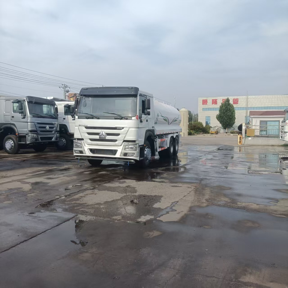 HOWO 20m³ sprinkler truck - Tankbil: bild 3 HOWO 20m³ sprinkler truck - Tankbil: bild 3