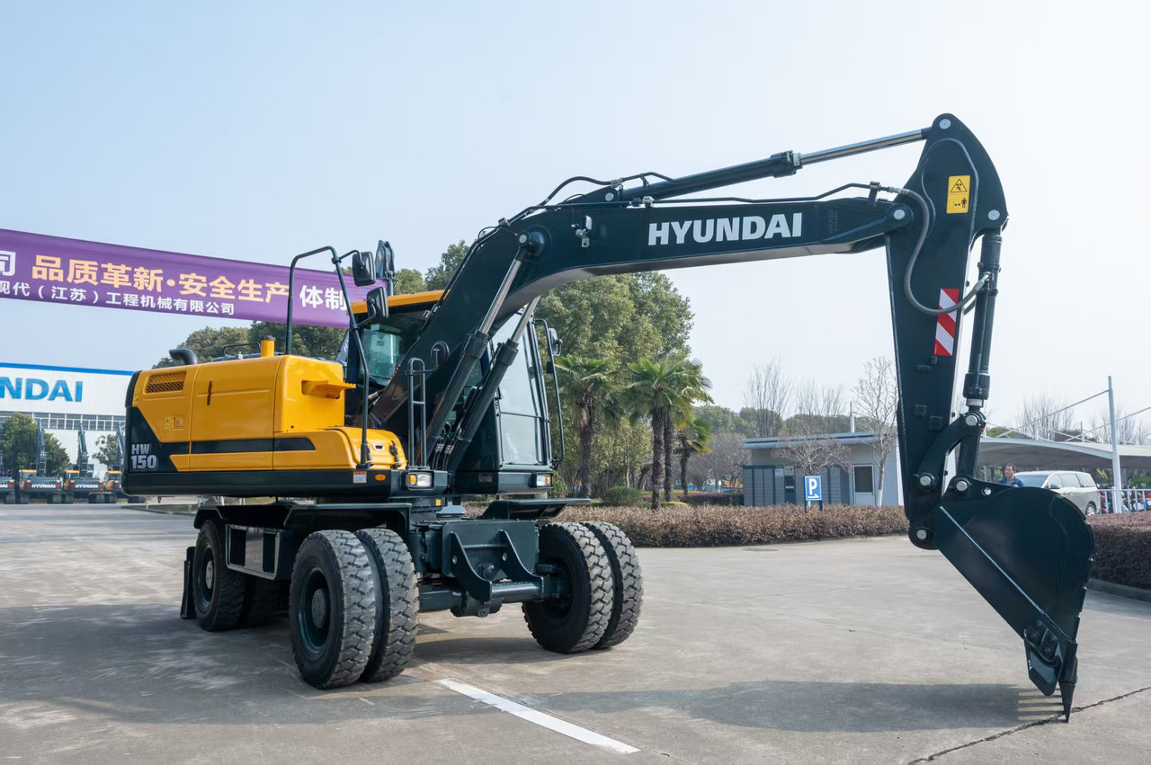 HYUNDAI HW150 - Grävmaskin på däck: bild 2 HYUNDAI HW150 - Grävmaskin på däck: bild 2
