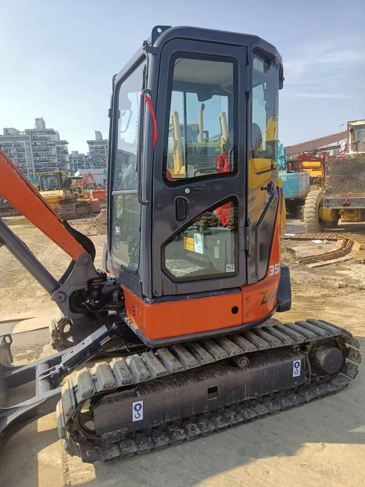 Hitachi ZX35U-5A - Minigrävmaskin: bild 3 Hitachi ZX35U-5A - Minigrävmaskin: bild 3