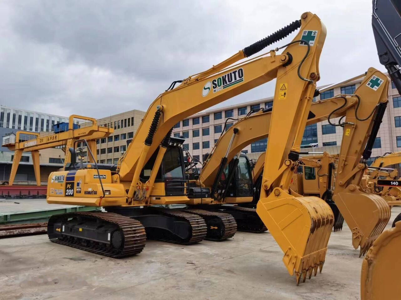 Komatsu PC200-8 - Bandgrävare: bild 3 Komatsu PC200-8 - Bandgrävare: bild 3