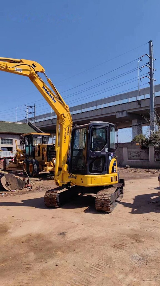 Komatsu PC50MR-2 - Minigrävmaskin: bild 4 Komatsu PC50MR-2 - Minigrävmaskin: bild 4