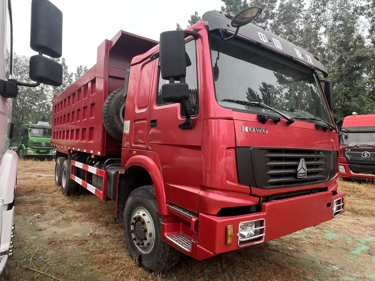 SINOTRUK HOWO - Lastbil: bild 2 SINOTRUK HOWO - Lastbil: bild 2