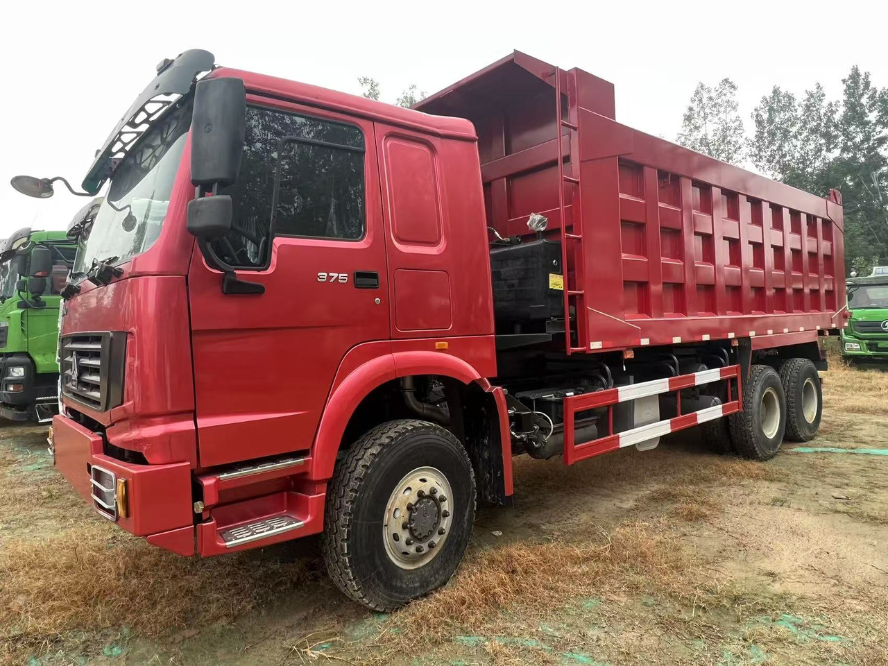 SINOTRUK HOWO - Lastbil: bild 5 SINOTRUK HOWO - Lastbil: bild 5