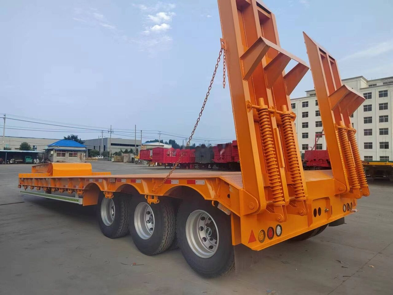 New low bed semi-tralier - Låg lastare semitrailer: bild 3 New low bed semi-tralier - Låg lastare semitrailer: bild 3