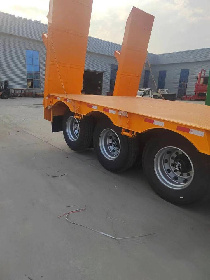 New low bed semi-tralier - Låg lastare semitrailer: bild 1 New low bed semi-tralier - Låg lastare semitrailer: bild 1