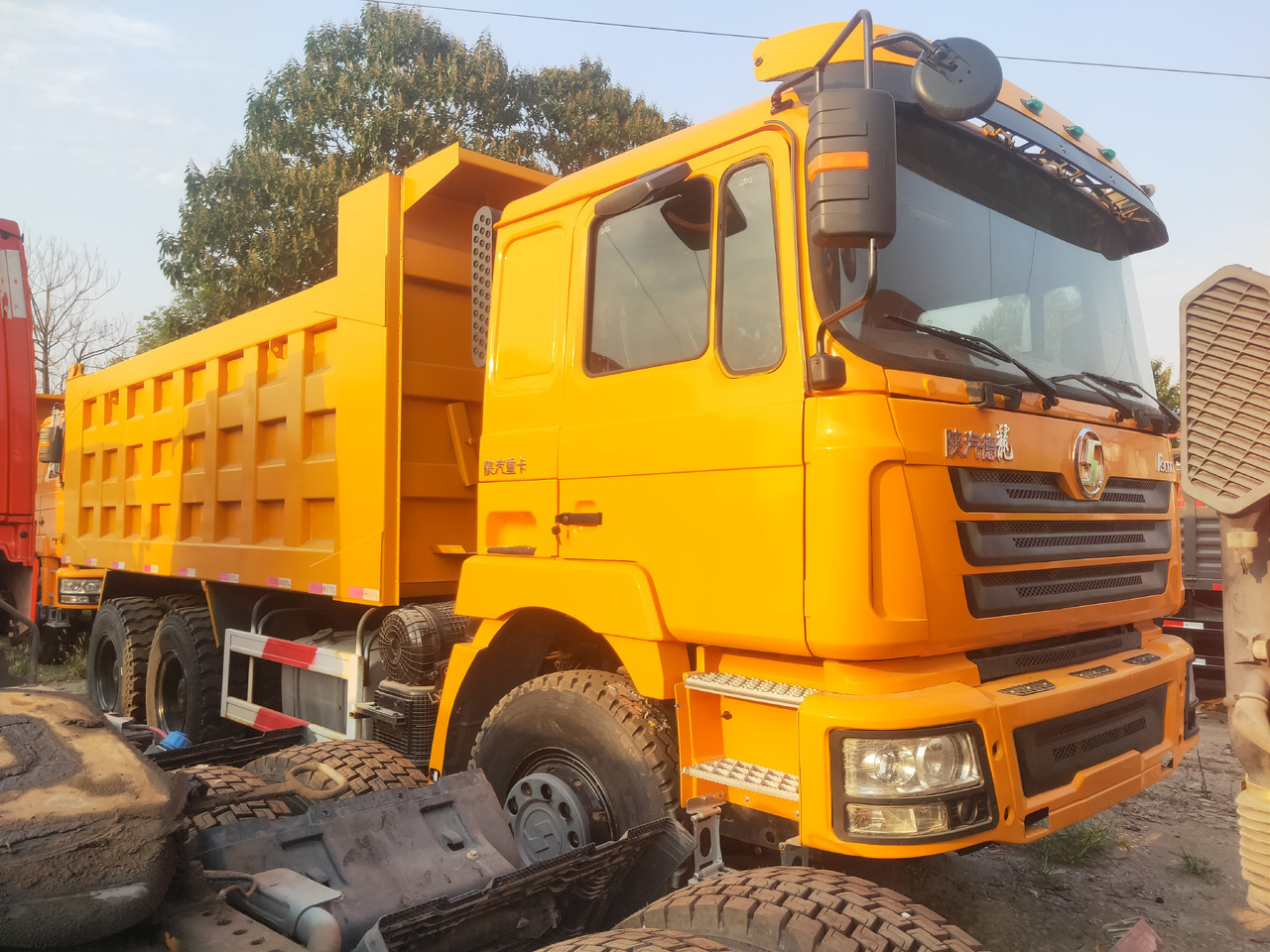 SHACMAN F3000 - Tippbil lastbil: bild 2 SHACMAN F3000 - Tippbil lastbil: bild 2