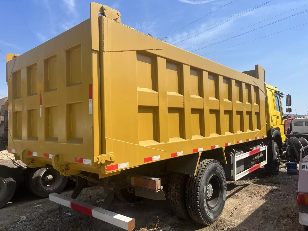 SINOTRUK HOWO 4x2 - Tippbil lastbil: bild 3 SINOTRUK HOWO 4x2 - Tippbil lastbil: bild 3