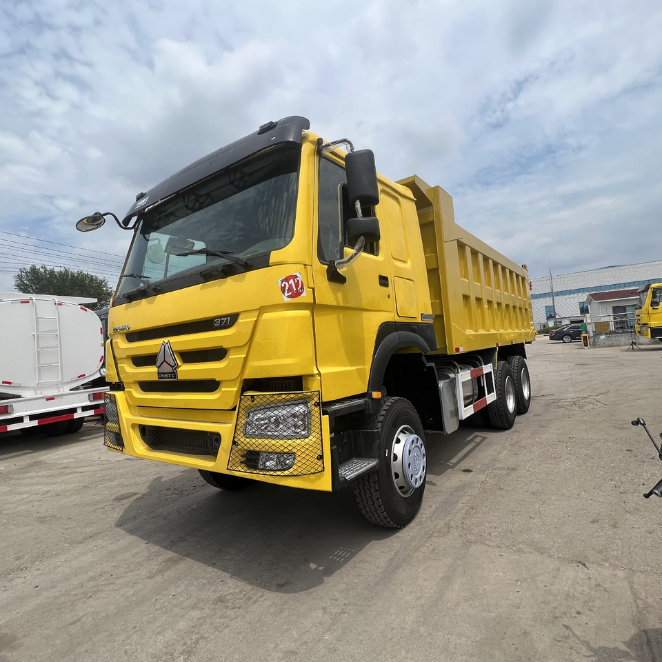 SINOTRUK HOWO 6x4 - Tippbil lastbil: bild 1 SINOTRUK HOWO 6x4 - Tippbil lastbil: bild 1