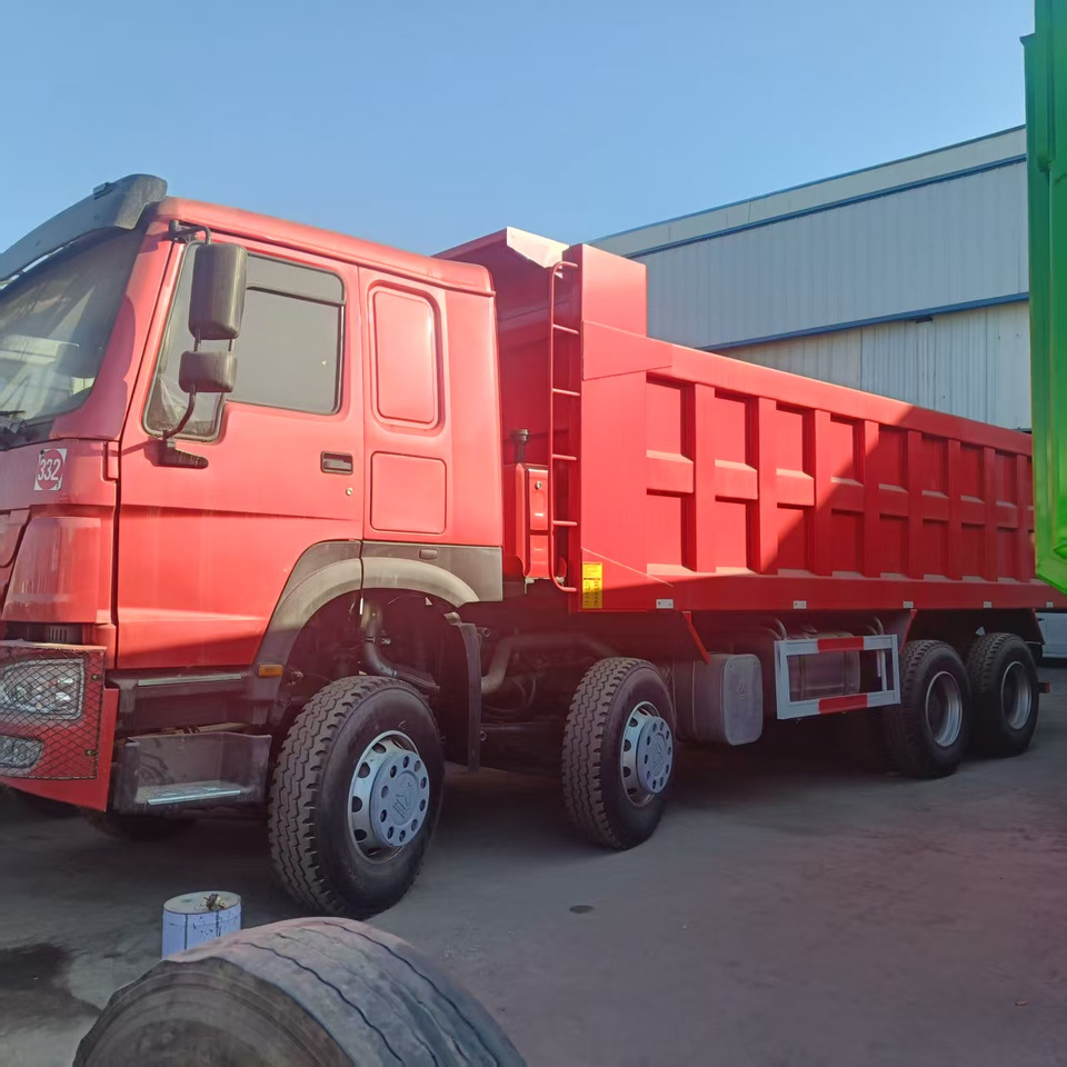 SINOTRUK HOWO 8x4 - Tippbil lastbil: bild 2 SINOTRUK HOWO 8x4 - Tippbil lastbil: bild 2