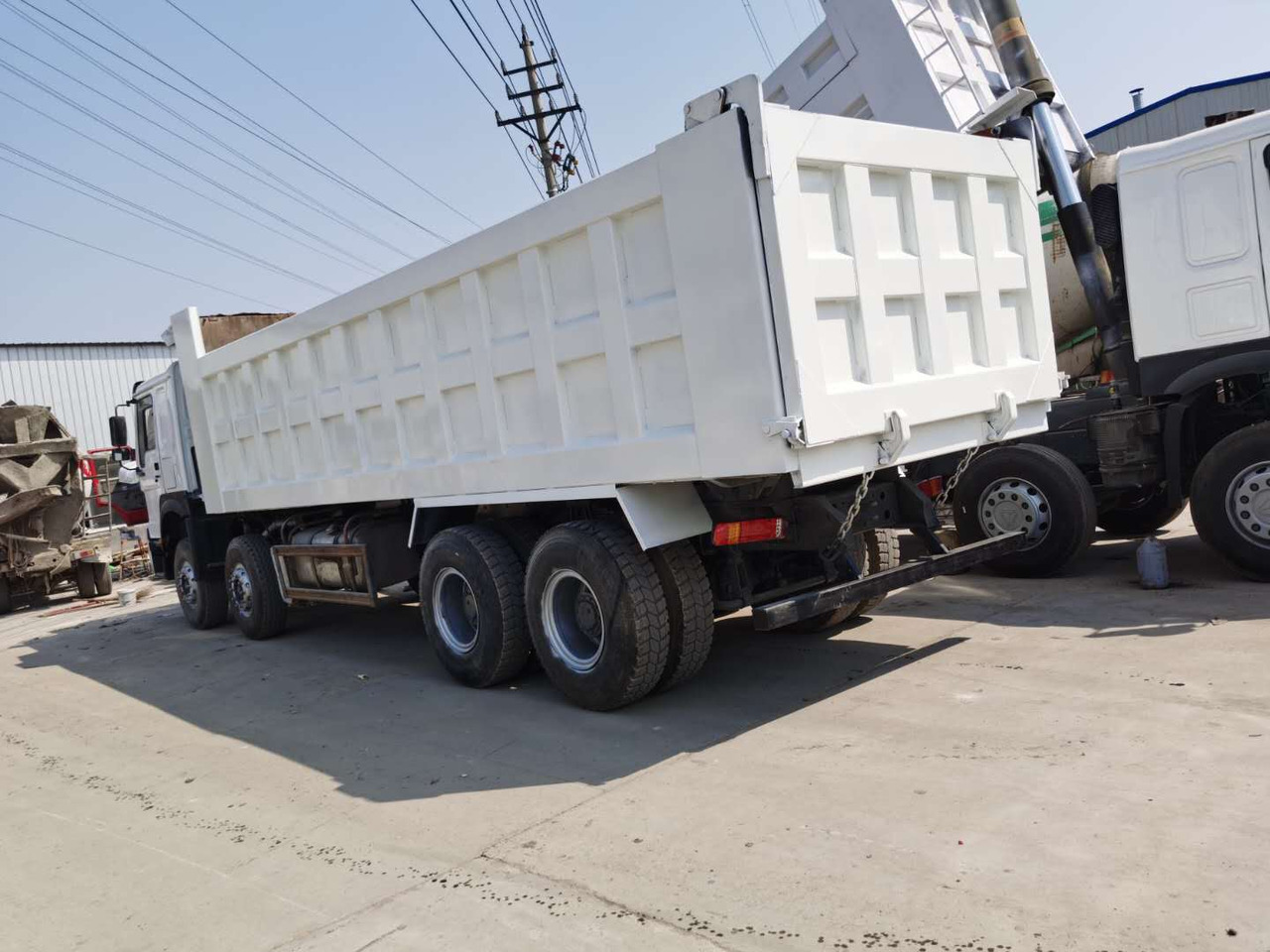 SINOTRUK HOWO - Tippbil lastbil: bild 3 SINOTRUK HOWO - Tippbil lastbil: bild 3