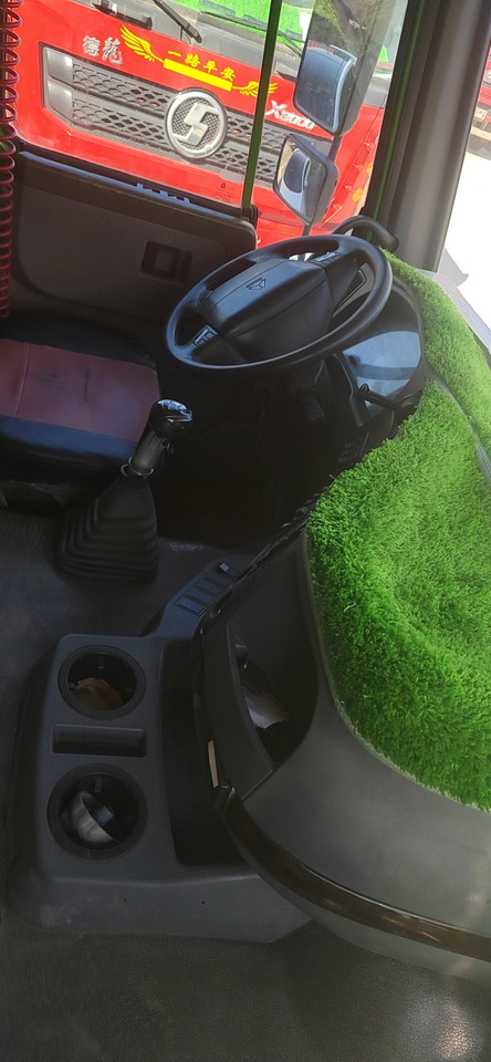 SINOTRUK HOWO - Lastbil med skåp: bild 4 SINOTRUK HOWO - Lastbil med skåp: bild 4