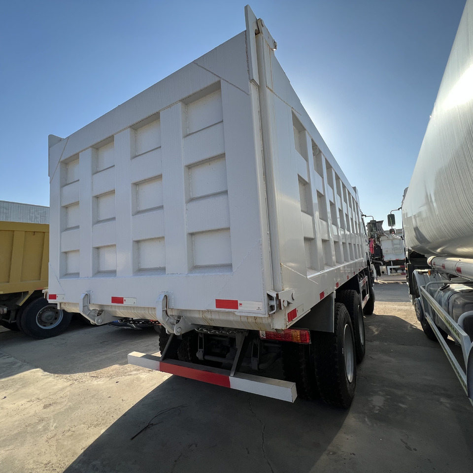 SINOTRUK HOWO - Tippbil lastbil: bild 2 SINOTRUK HOWO - Tippbil lastbil: bild 2