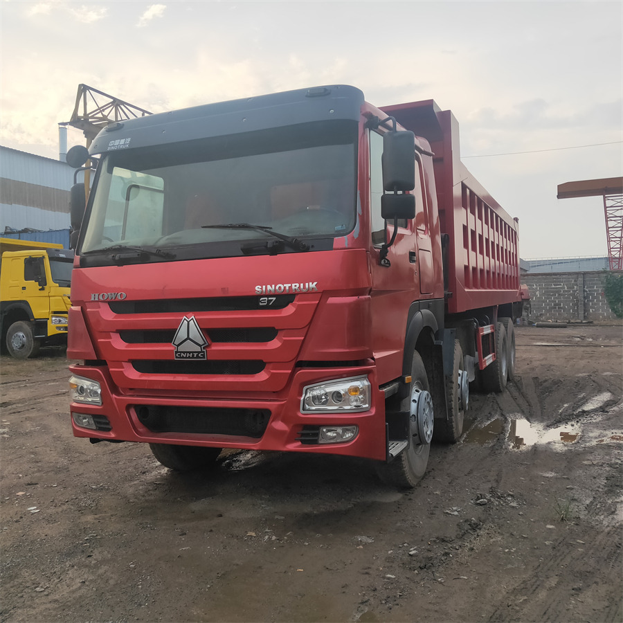 SINOTRUK HOWO - Tippbil lastbil: bild 1 SINOTRUK HOWO - Tippbil lastbil: bild 1