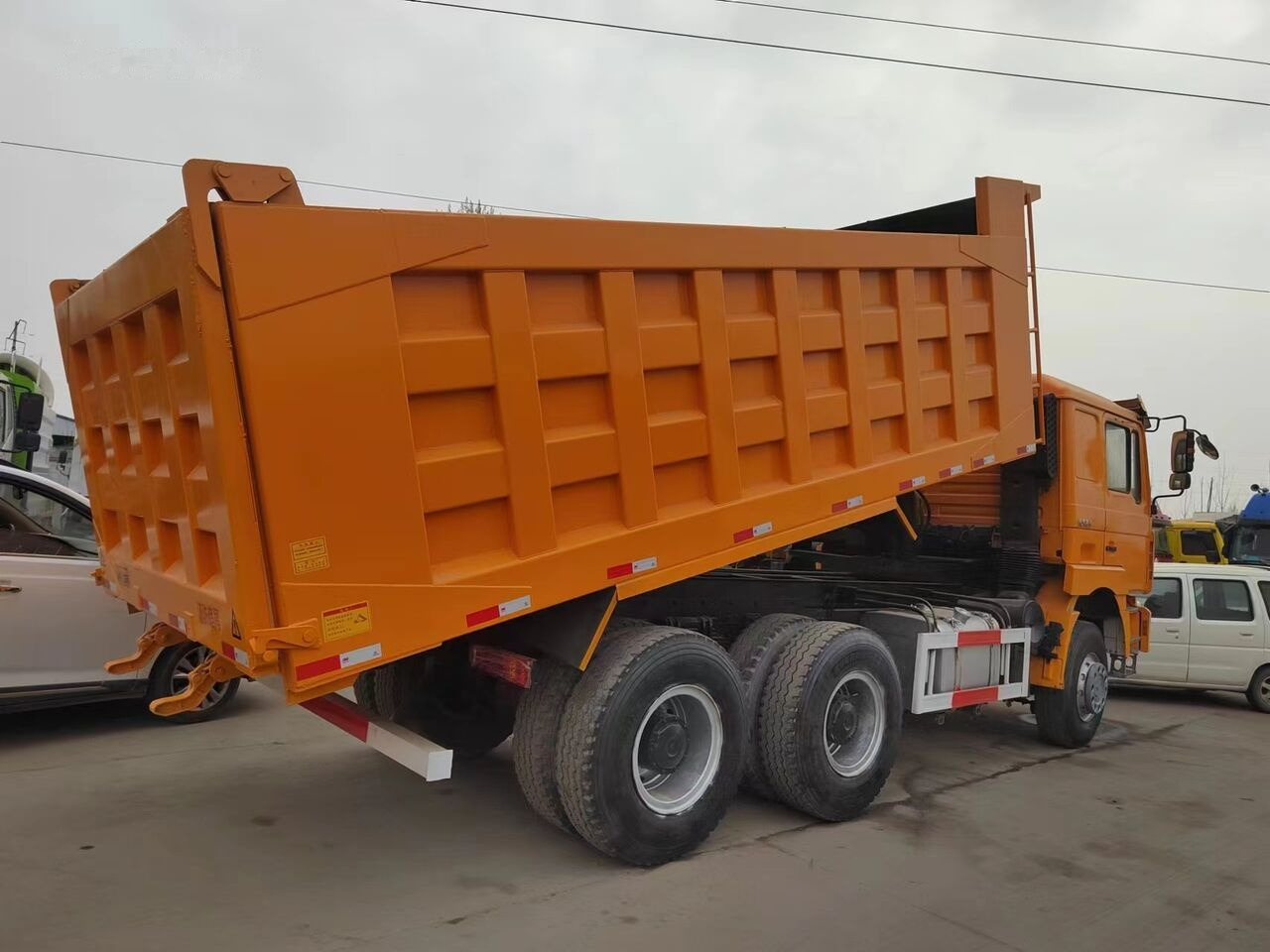 Shacman F3000 - Tippbil lastbil: bild 4 Shacman F3000 - Tippbil lastbil: bild 4