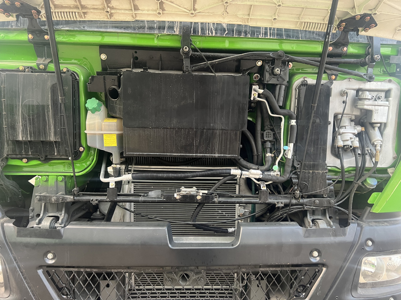 Sinotruk HOWO - Tippbil lastbil: bild 4 Sinotruk HOWO - Tippbil lastbil: bild 4