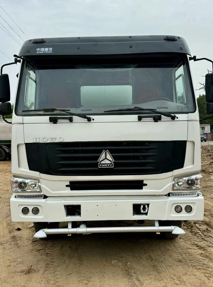 Sinotruk Howo 6*4 20cm³ - Utility/ Specialfordon: bild 4 Sinotruk Howo 6*4 20cm³ - Utility/ Specialfordon: bild 4