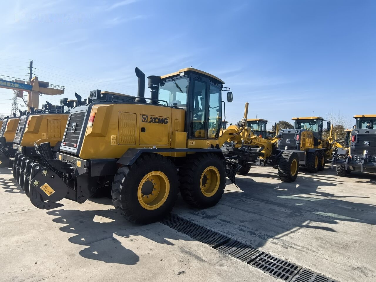 XCMG GR165 GR215 NEW - Väghyvel: bild 1 XCMG GR165 GR215 NEW - Väghyvel: bild 1