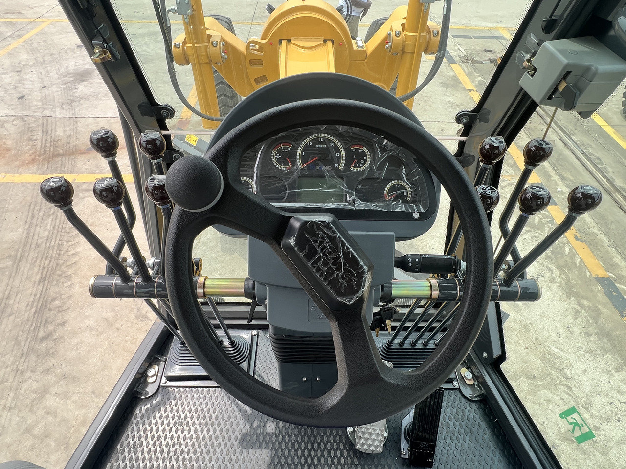 XCMG GR165 - Väghyvel: bild 2 XCMG GR165 - Väghyvel: bild 2