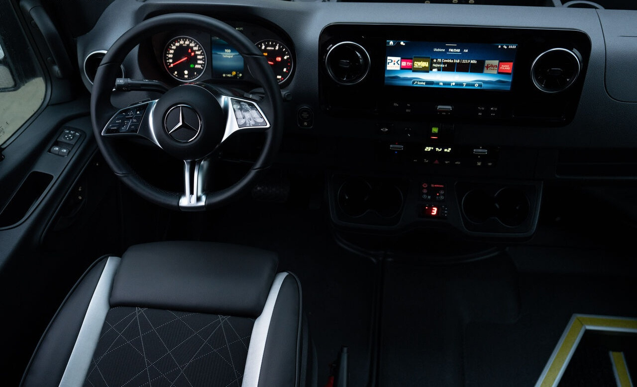 Mercedes-Benz Sprinter - Skolbuss: bild 4 Mercedes-Benz Sprinter - Skolbuss: bild 4