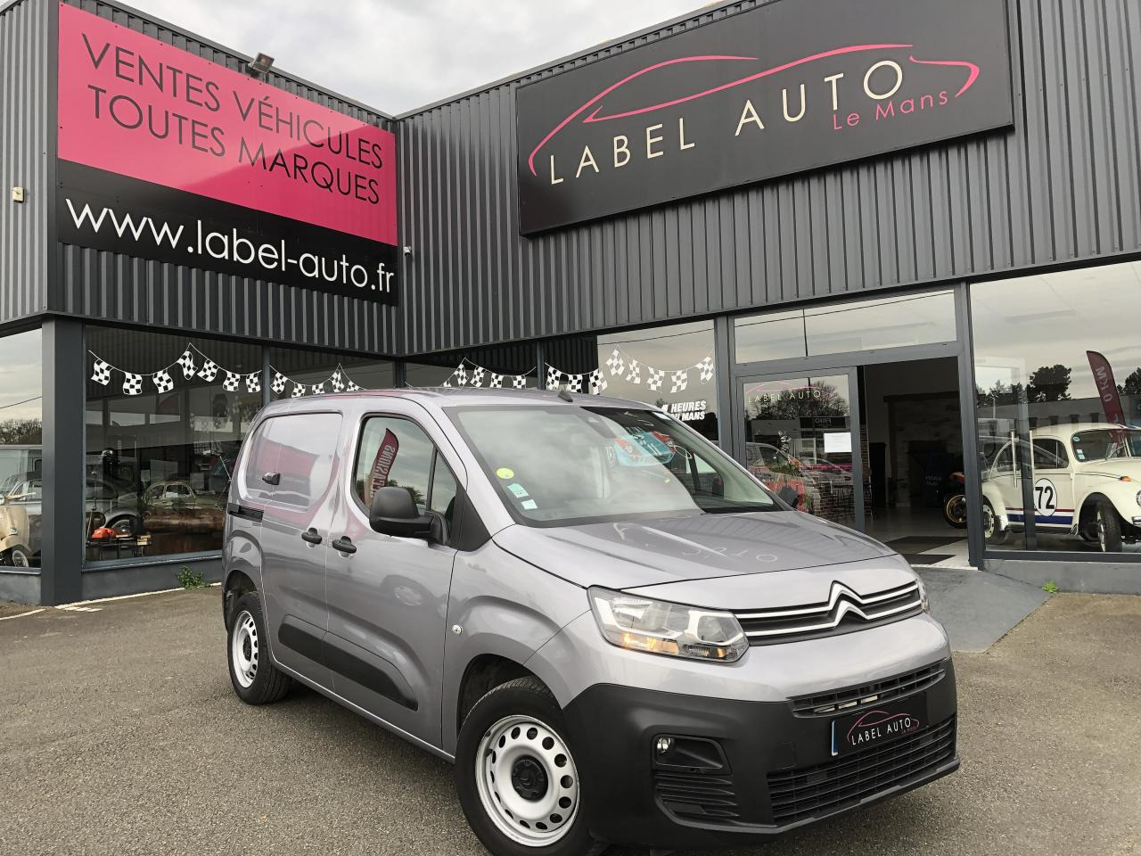 CITROEN berlingo M 1000KG BLUEHDI 130 S&S CLUB EAT8 - Skåpbil: bild 1 CITROEN berlingo M 1000KG BLUEHDI 130 S&S CLUB EAT8 - Skåpbil: bild 1