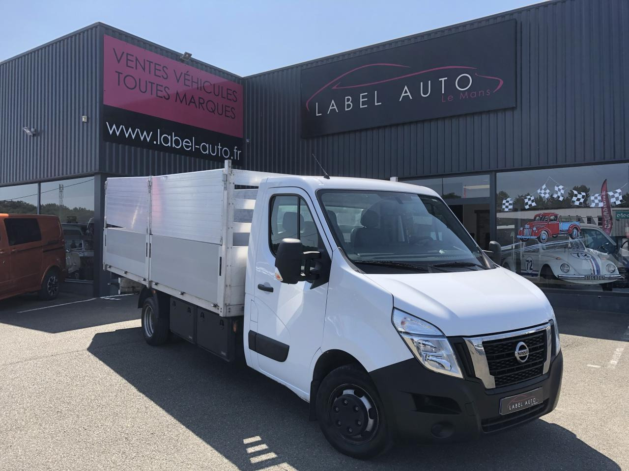 NISSAN INTERSTAR 3T5 2.3 DCI 165CH PLATEAU RIDELLES 4M50 - Transportbil med flak: bild 2 NISSAN INTERSTAR 3T5 2.3 DCI 165CH PLATEAU RIDELLES 4M50 - Transportbil med flak: bild 2