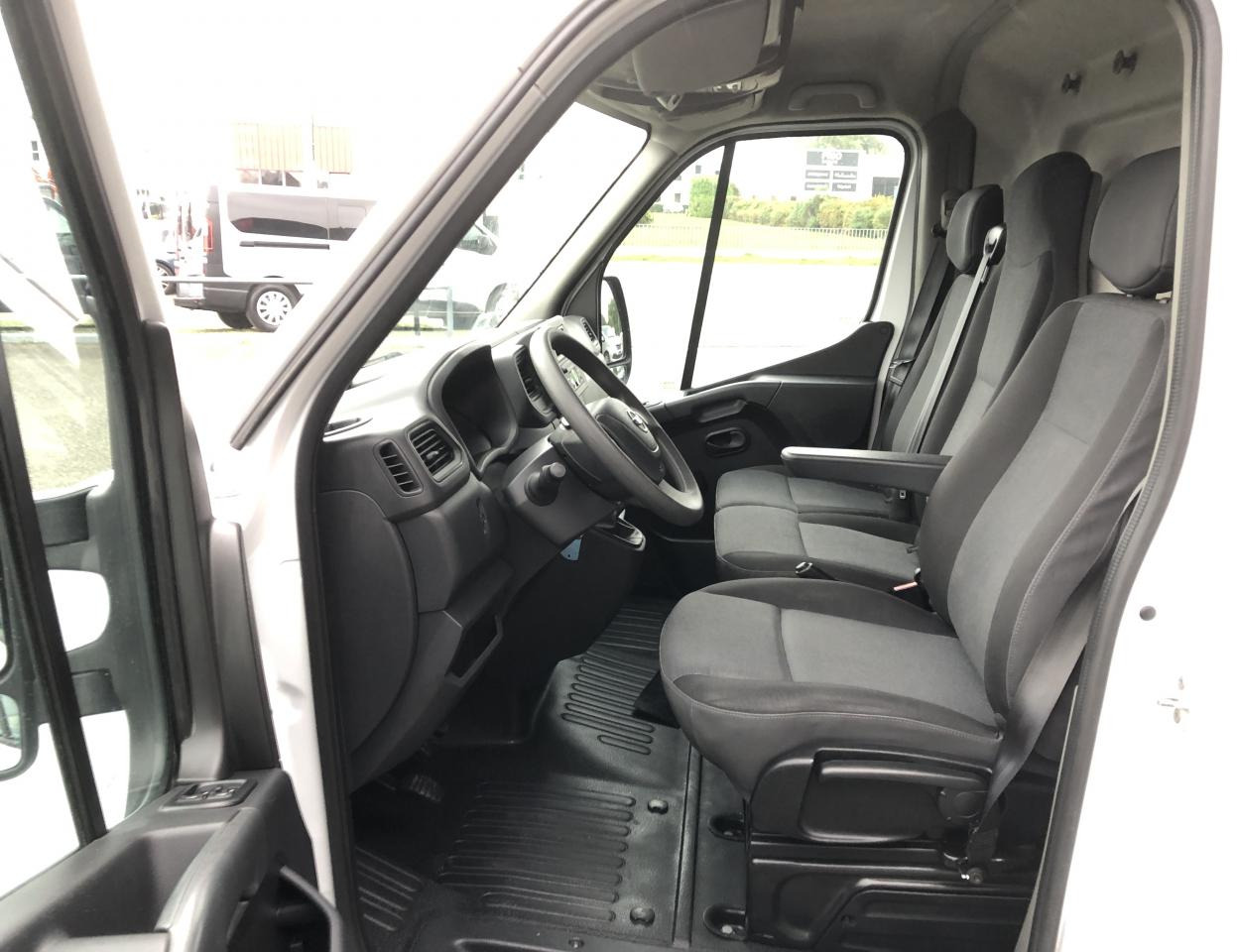 NISSAN NV400 3T5 L3H2 2.3 DCI 150CH ACENTA - Skåpbil: bild 4 NISSAN NV400 3T5 L3H2 2.3 DCI 150CH ACENTA - Skåpbil: bild 4