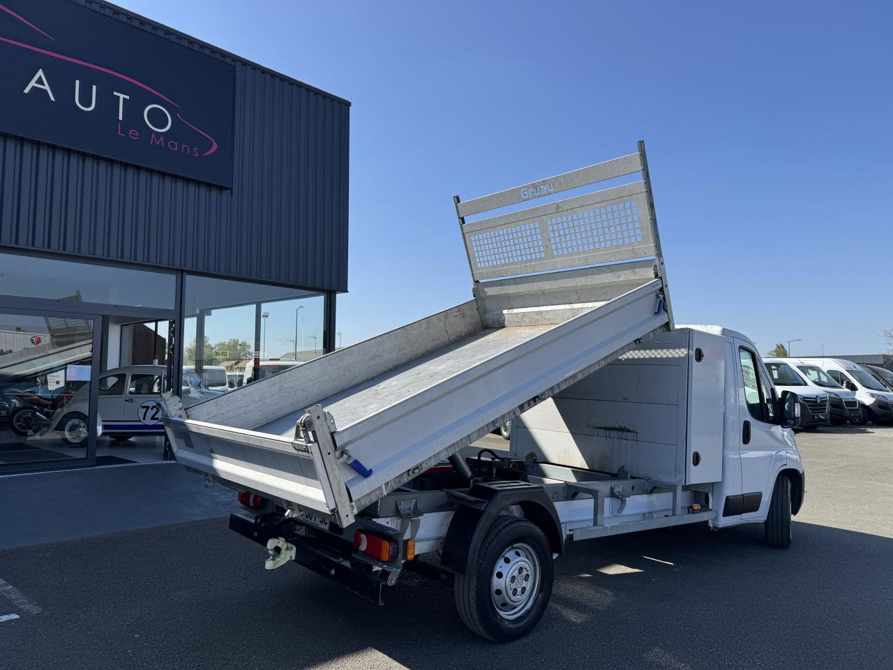 OPEL Movano 3.5t L2.2 BlueHDi Maxi 140CH BENNE COFFRE - Transportbil med tippflak: bild 4 OPEL Movano 3.5t L2.2 BlueHDi Maxi 140CH BENNE COFFRE - Transportbil med tippflak: bild 4