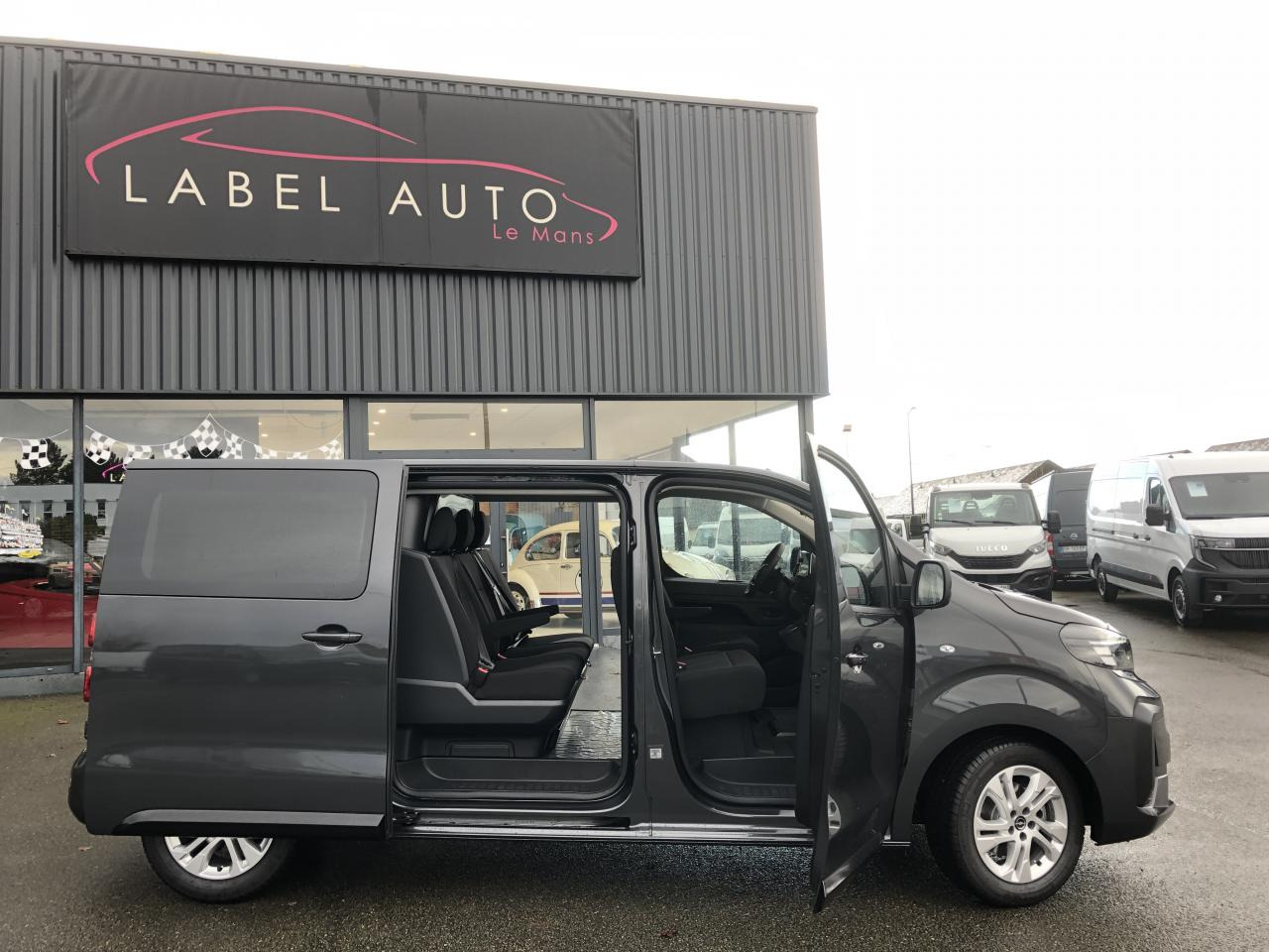 OPEL Vivaro XL 2.2 Diesel - 180CH EAT8 CABINE APPROFONDIE 5 PLACES - Skåpbil: bild 3 OPEL Vivaro XL 2.2 Diesel - 180CH EAT8 CABINE APPROFONDIE 5 PLACES - Skåpbil: bild 3