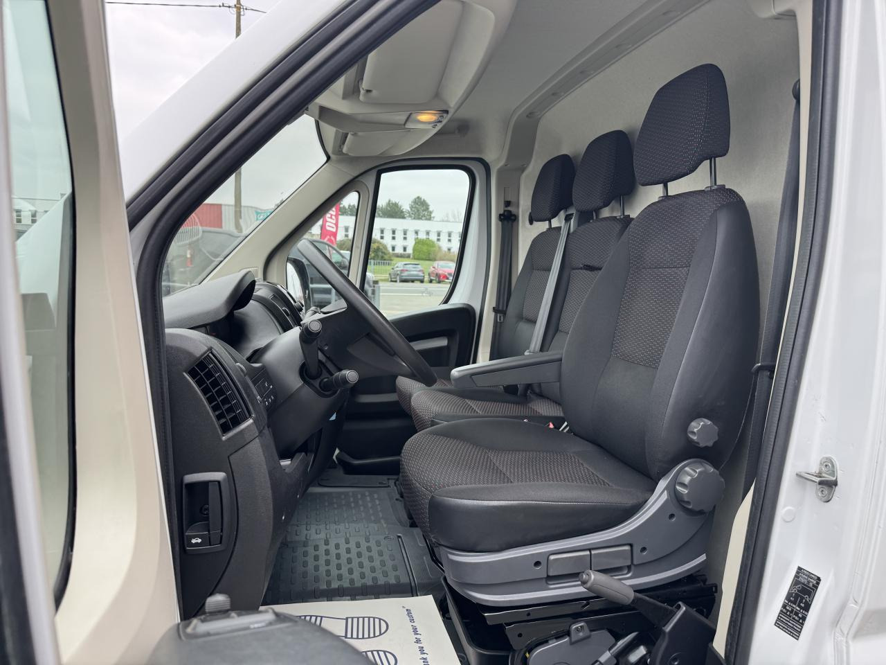 PEUGEOT BOXER 3T3 L3H2 2.2 HDI 140CH ASPHALT - Skåpbil: bild 5 PEUGEOT BOXER 3T3 L3H2 2.2 HDI 140CH ASPHALT - Skåpbil: bild 5