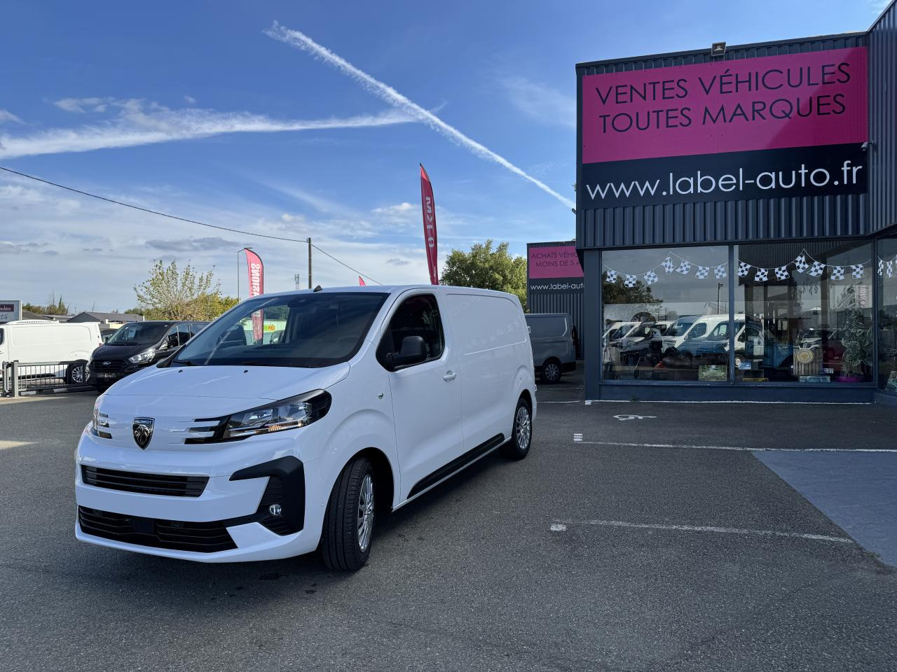 Ny Skåpbil PEUGEOT Expert M 2.0 BlueHDi - 145 S&S - BV EAT8 III FOURGON Fourgon PHASE 2: bild 7 Ny Skåpbil PEUGEOT Expert M 2.0 BlueHDi - 145 S&S - BV EAT8 III FOURGON Fourgon PHASE 2: bild 7