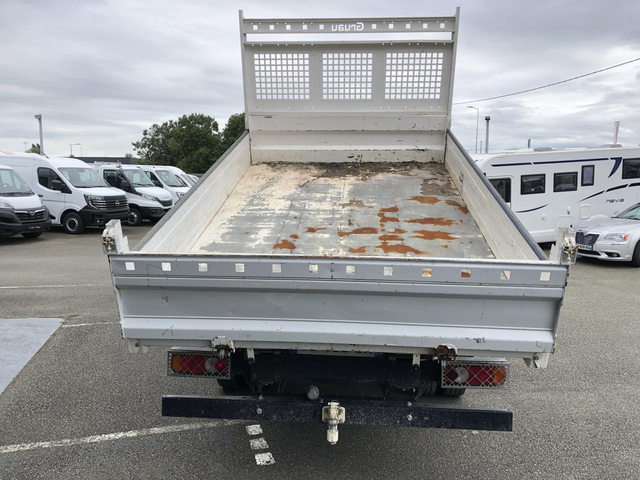 RENAULT MASTER 3T5 BENNE COFFRE RJ 2.3 DCI 145CH PROPULSION - Transportbil med tippflak: bild 3 RENAULT MASTER 3T5 BENNE COFFRE RJ 2.3 DCI 145CH PROPULSION - Transportbil med tippflak: bild 3