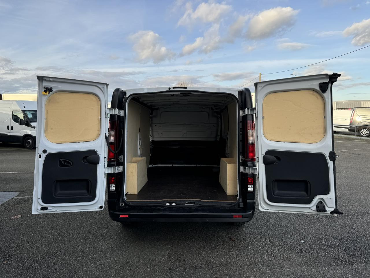 RENAULT TRAFIC L2H1 2.0 DCI 130CH GRAND CONFORT - Skåpbil: bild 3 RENAULT TRAFIC L2H1 2.0 DCI 130CH GRAND CONFORT - Skåpbil: bild 3