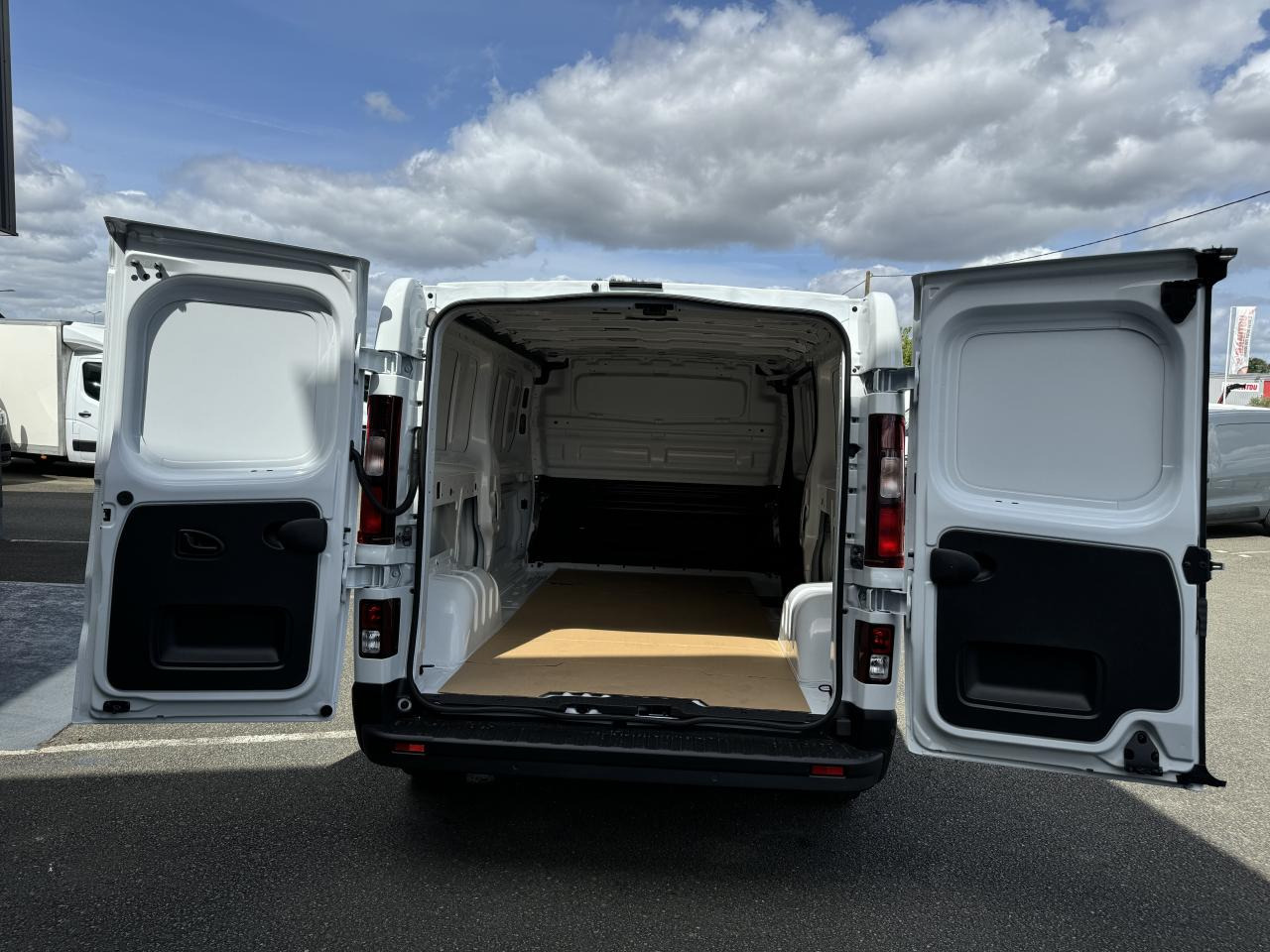 RENAULT Trafic L2H1 3000 Kg 2.0 Blue dCi - 150 2024 III FOURGON Fourgon Advance L2H1 PHASE 3 - Skåpbil: bild 3 RENAULT Trafic L2H1 3000 Kg 2.0 Blue dCi - 150 2024 III FOURGON Fourgon Advance L2H1 PHASE 3 - Skåpbil: bild 3