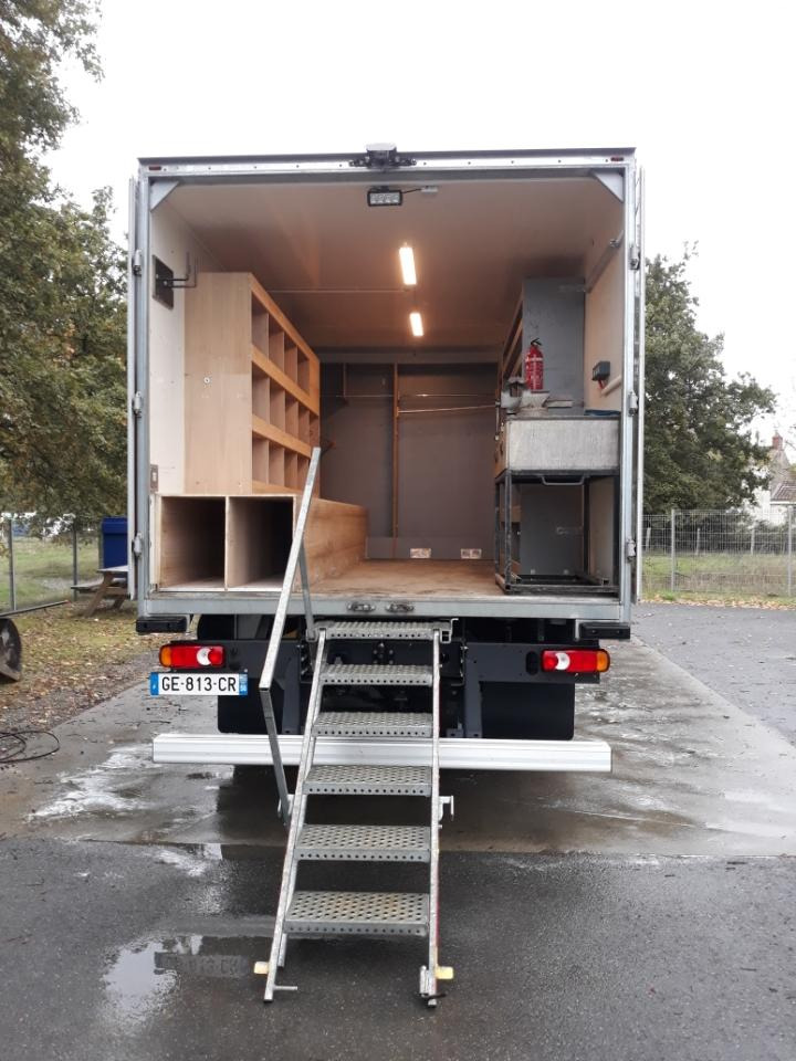 Renault D 13 HIGH K P4X2 280CV Double cabine 6 places - Lastbil med skåp: bild 5 Renault D 13 HIGH K P4X2 280CV Double cabine 6 places - Lastbil med skåp: bild 5