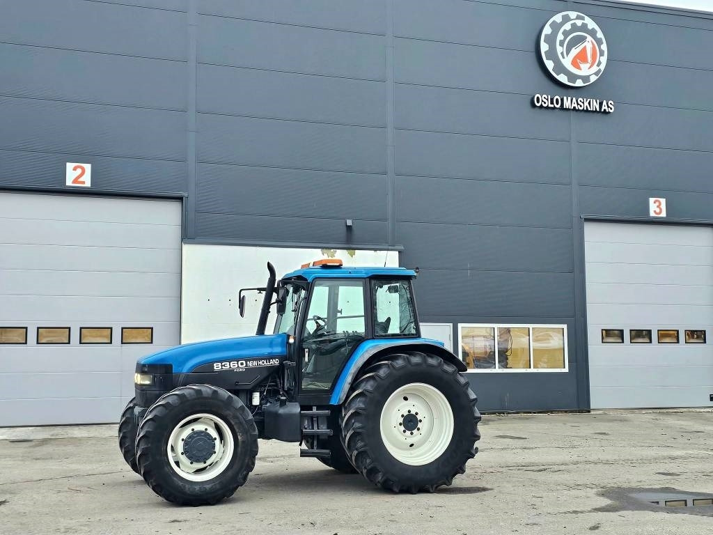 New Holland 8360 DT - Traktor: bild 2 New Holland 8360 DT - Traktor: bild 2